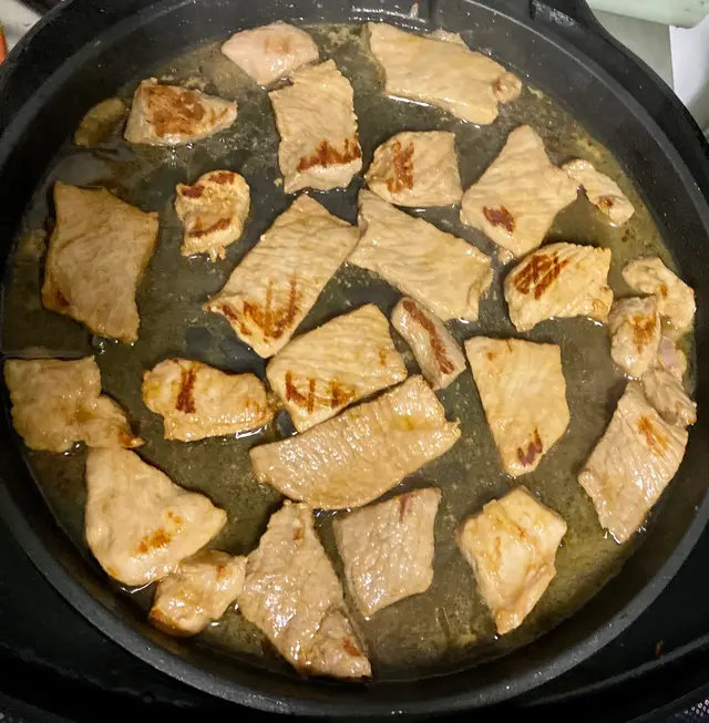 电饼铛可以烤肉吗，电饼铛版焦香烤牛肉（连锅都不用洗）