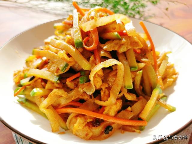 长子炒饼的家常做法，一顿饭简单不费事