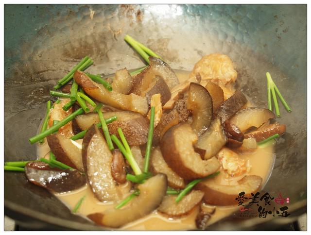 红烧海参正宗做法，红烧海参的家常做法（红烧海参：中秋节家宴露一手）