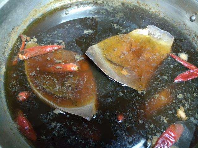 卤猪肝怎么炒，卤猪肝怎么炒好吃法窍门（好吃的关键就在于清洗方法和火候）