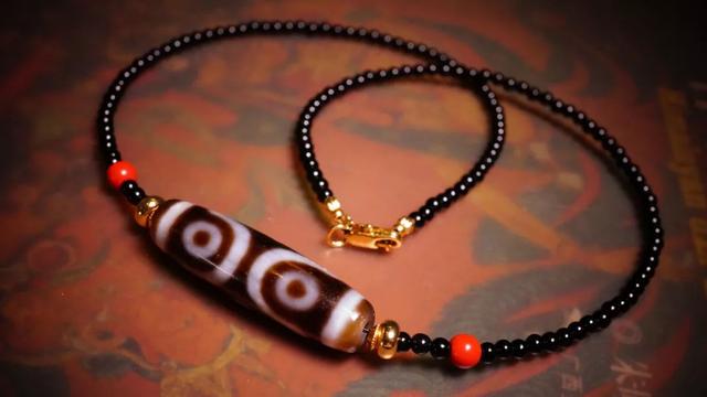 赤珠是什么，赤珠是什么材质（中华奇石丨西藏——天珠：解析）