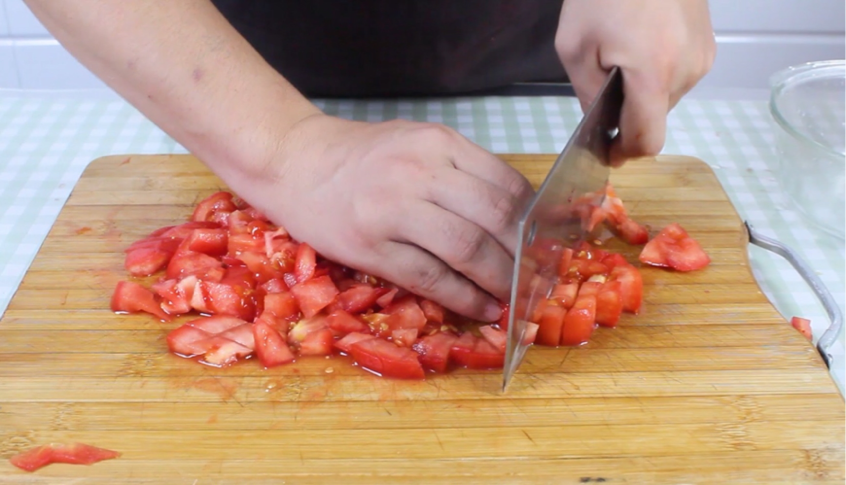 酸菜鱼的鱼是什么鱼，酸菜鱼的鱼是什么鱼做的（这种鱼做成的酸菜鱼）