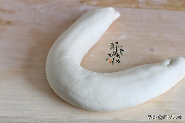 羊肉饺子馅怎么调好吃，羊肉饺子馅怎么做好吃窍门（香嫩多汁的调馅儿方法和漂亮的饺子皮做法）