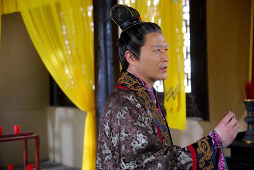 魏忠贤怎么死的，魏忠贤啥时候死的（魏忠贤：生完孩子做太监）