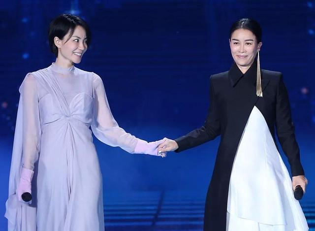 向往的生活彩灯是什么品种，向往的生活里的彩灯是什么动物（那英成《向往的生活》最“炸场”嘉宾）