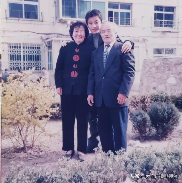 贾乃亮是哪里人，贾乃亮是歌手还是演员（是的，而且是瓦房店）