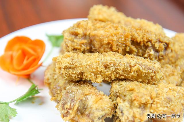 蒜蓉排骨，蒜蓉排骨怎么做才好吃（厨师长做的蒜香排骨）