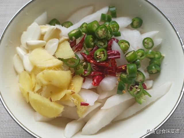咸菜是什么菜做的，咸菜怎么做的（这9种蔬菜腌好后）