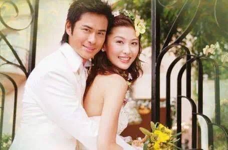 8任女友无缝对接、脚踩多条船，郑嘉颖凭啥能娶到小21岁白富美？