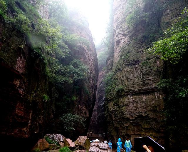 南阳有什么好玩的景点，河南省南阳市都有什么旅游景点（河南3个知名的龙潭风景区）