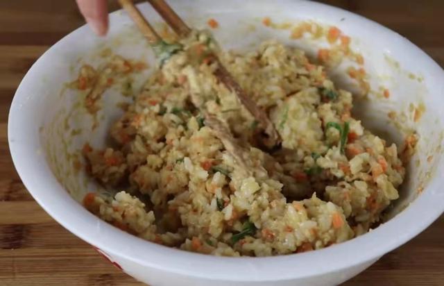 剩饭的做法家常窍门，剩饭怎么做才好吃图解（我家剩饭从不直接吃）