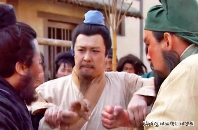 关于刘备的故事有哪些，关于刘备的故事有哪些简短（刘备狡诈张飞忠义关羽狠辣）