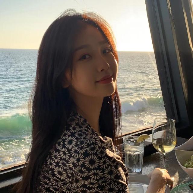 虞书欣！！！，微信头像，虞书欣！！！（虞书欣头像合集总有一张你喜欢）