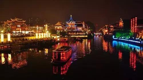  簋街的读音是什么，簋街怎么读（北京夜归人的美食慰藉之地——簋街） 