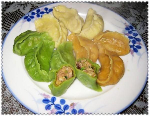 三色白菜猪肉水饺，三色白菜猪肉水饺图片（美味又卫生）