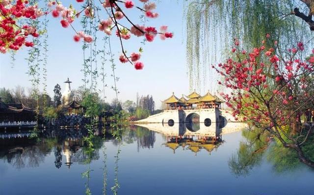 忆江南的作者是谁，忆江南的作者和朝代（白居易忆江南只有27个字）