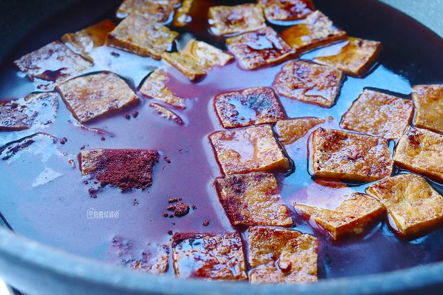豆腐干简单的做法，豆腐干简单的做法视频（上海特色小吃蜜汁豆干）