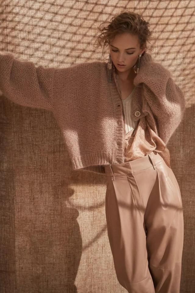 棕色颜色大全图片，咖啡色和棕色的区别（棕色，高级又有温度）