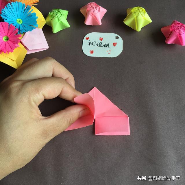 蝴蝶书签的折法，蝴蝶折纸教程（可DIY的蝴蝶折纸书签折法）