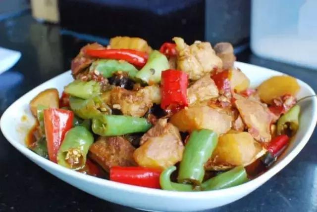 怎样做美味的丝瓜香菇炒肉丝，香菇丝瓜怎么炒（美食优选：香菇炒羊肉丝）