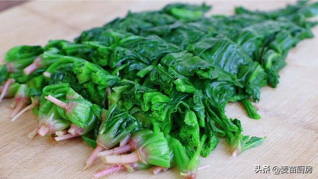 菠菜鸡蛋可以一起吃吗，菠菜跟鸡蛋可以一起给宝宝吃吗（吃过1次就忘不了）