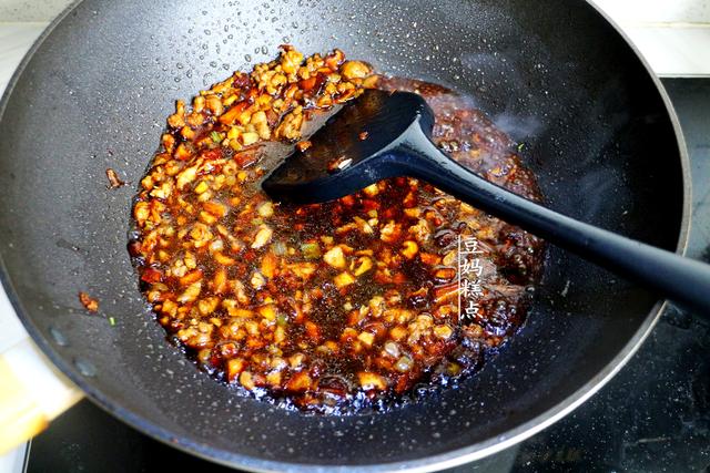 鸡蛋豆腐怎么蒸，水豆腐怎么煎（豆腐和鸡蛋一起蒸）