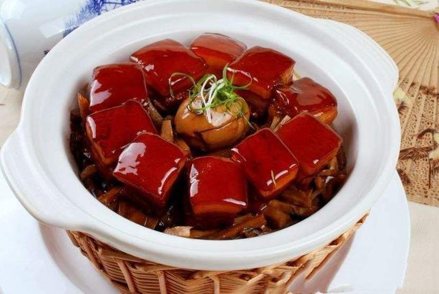 杭州有什么好吃的，杭州西湖边上有哪些好吃的餐馆（也要吃这6种美食）