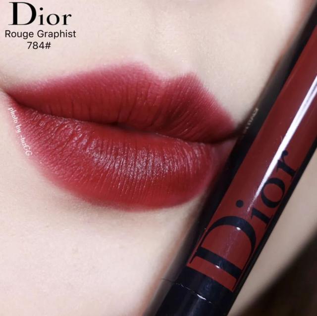 黄皮肤适合什么颜色口红，黄皮肤适合什么颜色的唇膏（这几支最适合黄黑皮）