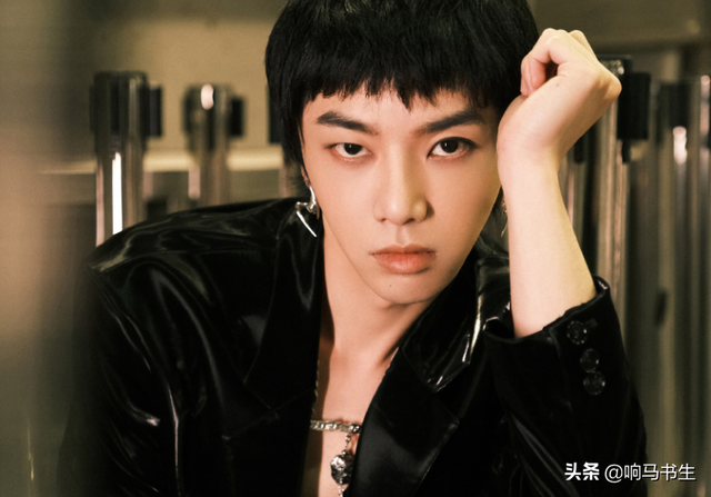 情书歌词，情书歌词克然（华晨宇的《地球之盐》）