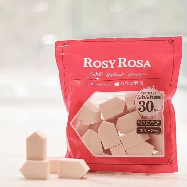 新粉扑的正确使用方法是什么，刚买的粉扑应该怎么用（一只“小小”的海绵粉扑居然有“百种”使用方法）