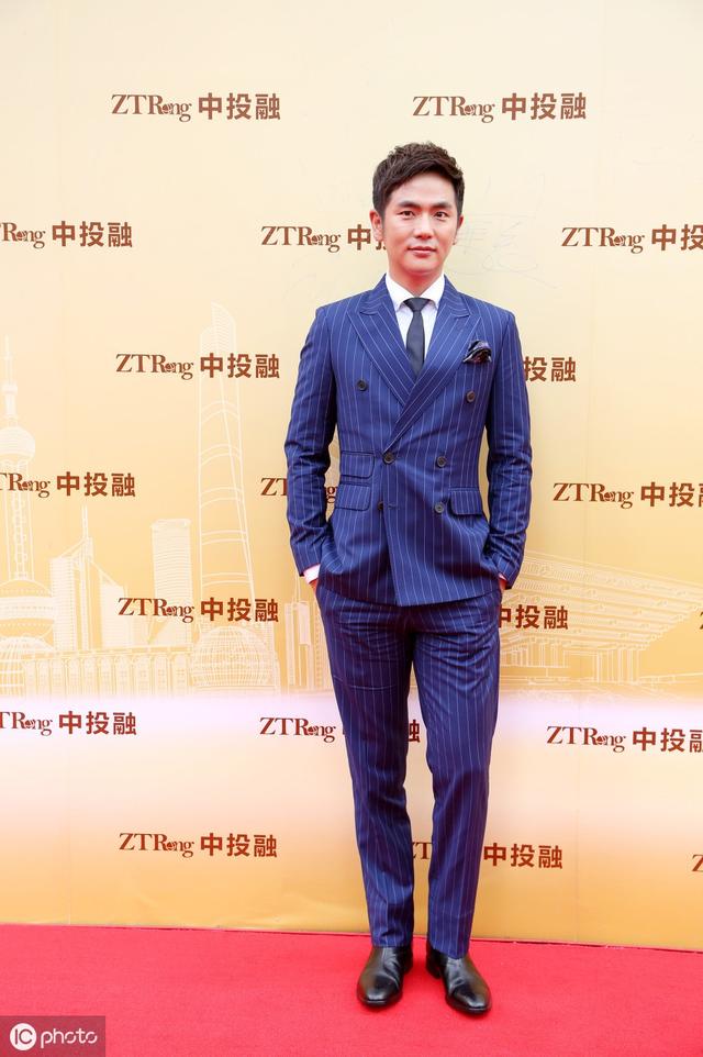 张晓龙陈思斯，张晓龙娶了同剧《甄嬛传》中的曹贵人（“最帅教授”张晓龙曾出演《甄嬛传》圈粉无数）