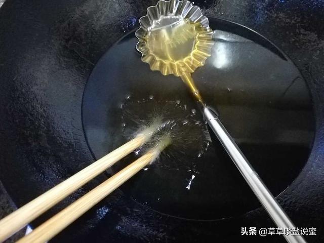 萝卜丝虾皮油墩子的做法，怎样做萝卜丝油墩子（简单易学的萝卜丝饼）