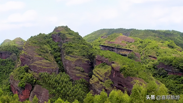 灵山县位于广西南部,钦州市中部,钦江上游,隶属于广西钦州市