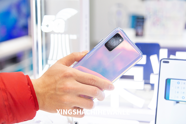 小天才z1s和z5的区别，小天才z5和z5（吃喝玩乐购5折起一网打尽）