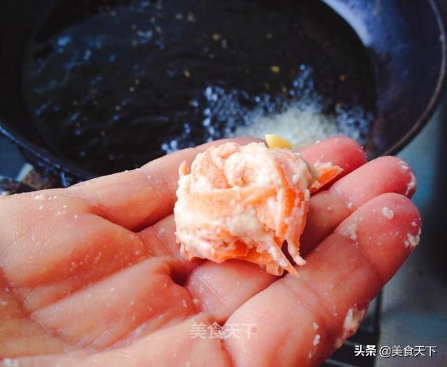 胡萝卜切丝怎么切，胡罗卜怎么炒好吃（看看别人家胡萝卜的做法）