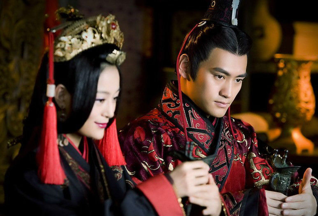 秦始皇叫什么，秦始皇活了多少岁（现代人为什么叫秦始皇为嬴政）