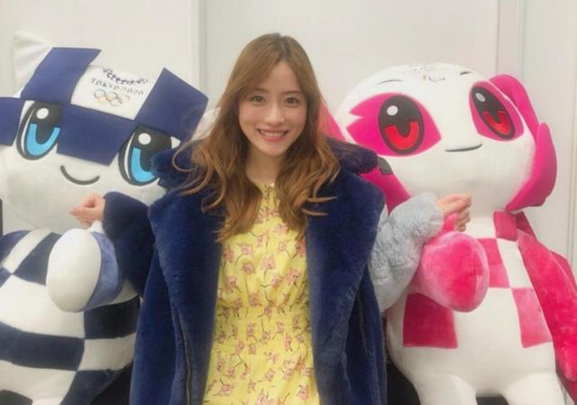 好看的发型女生中长发，好看的发型女生中长发2021（明星示范2020大热发型）