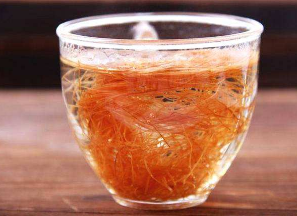 长期喝玉米须水的危害，长期喝玉米须水的危害长时间喝苦荞茶有什么好处（坚持一周后血糖能降低吗）