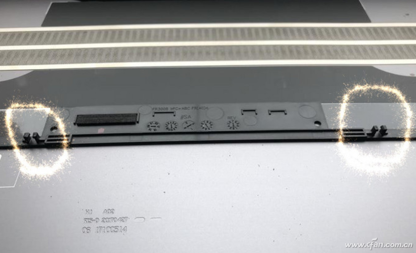 笔记本后盖怎么拆(笔记本后盖没有撬扣怎么拆)