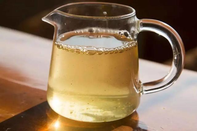 茶叶会发霉吗，普洱茶饼发霉了还能挽救吗（4个步骤教你判断茶叶是否变质）