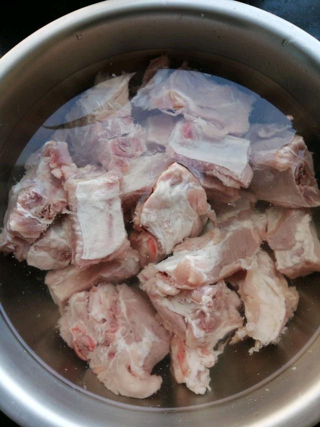 怎样清炖排骨和香菇好吃，排骨这么才好吃