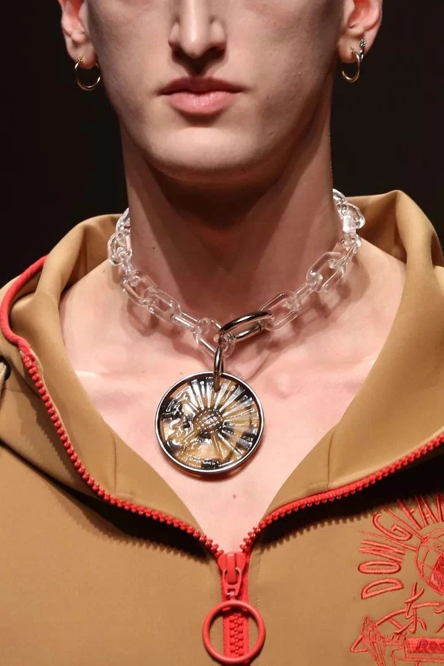 马克华菲女装什么档次，马克华菲为什么那么贵（多元艺术潮牌马克华菲彰显中国力量）