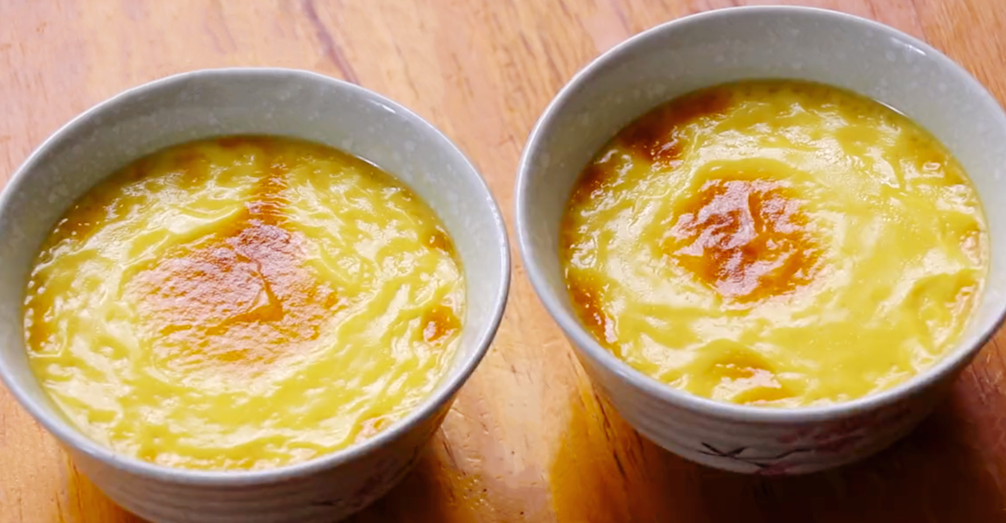 圖片[1]-【牛奶雞蛋布丁】做法步驟圖 香甜嫩滑 入口即化-起舞食譜網(wǎng)