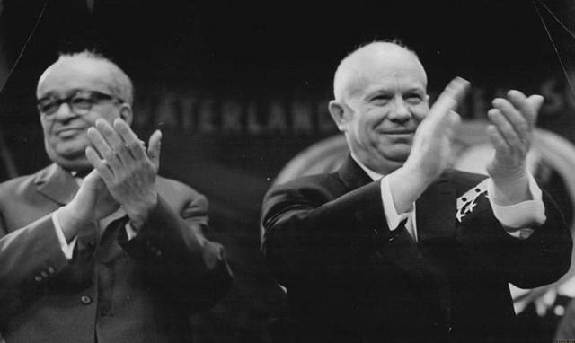 墓碑不能刻第三代，墓碑不能刻第三代离开的儿媳（为何还要为赫鲁晓夫制作独特墓碑）