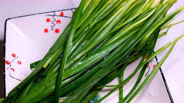 菲菜怎么炒好吃，菲菲菜怎么做好吃（大厨教你炒韭菜好吃秘诀）