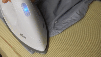 如何正确使用蒸汽电熨斗，电蒸汽熨斗怎么使用（一键熨烫蒸汽熨斗了解下）