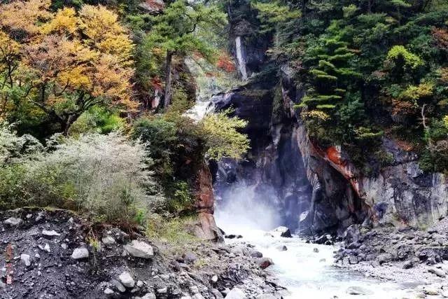 成都生态野温泉介绍，四川最野的7大自然温泉