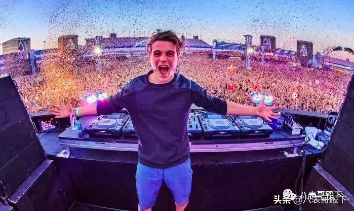 蹦蹦蹦是什么歌，歌词蹦蹦蹦是什么歌曲（全球几首燃到爆的电音神曲）