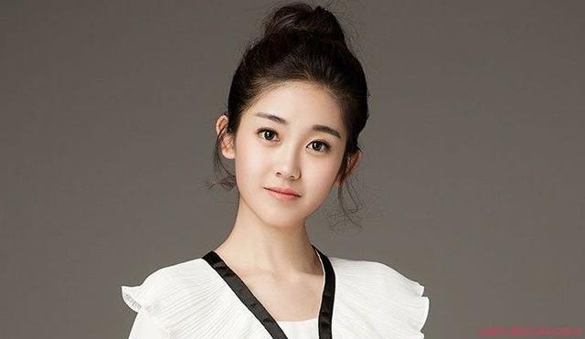 张一山最新电视剧，周冬雨张一山电视剧叫什么（张一山《局中人》没播完）