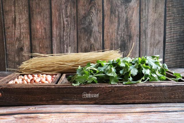 四川正宗酸辣粉，最好吃的酸辣粉牌子排行榜（开店20年的老师傅教您正宗酸辣粉做法）